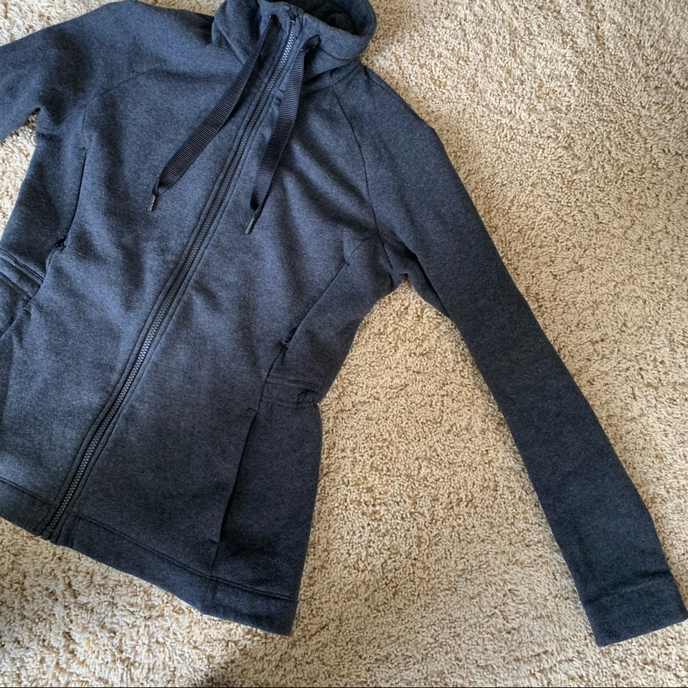 Lululemon jacket - Picture 4 of 11